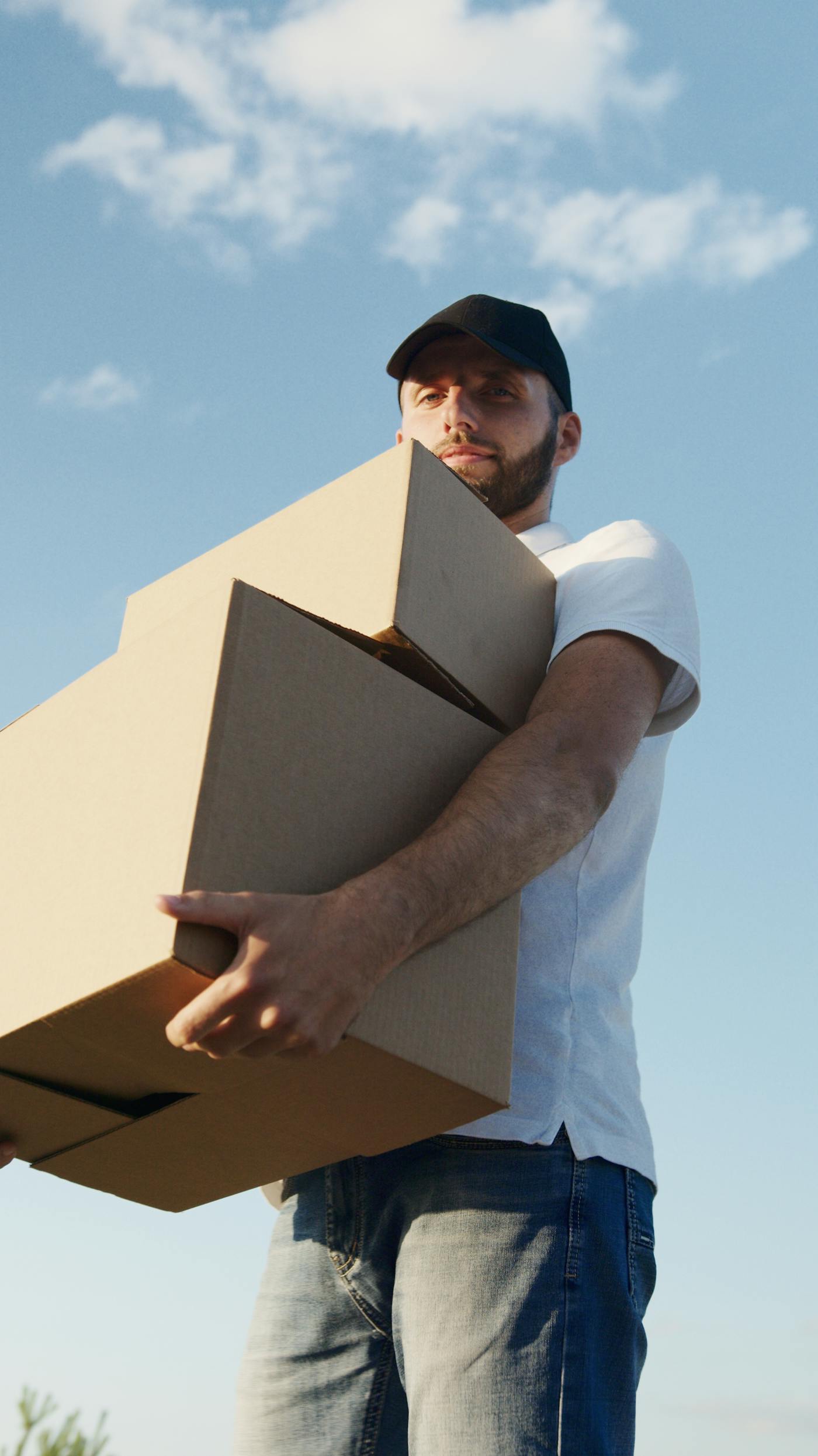 Florida Moving Brand moving truck and crew on a job in Central Florida and statewide Florida